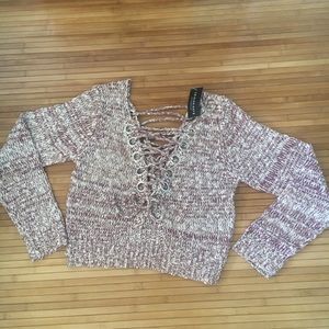 🚨CLEARANCE 🚨Fashion Nova lace-up cropped sweater